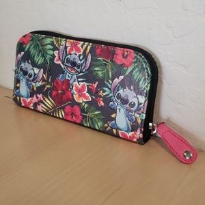 NWT Loungefly Lilo & Stitch Cosmetic Brush Set